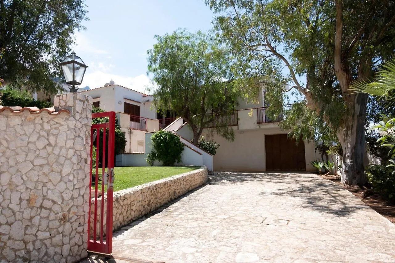 Villa Gina con vista mozzafiato sul golfo di Macari