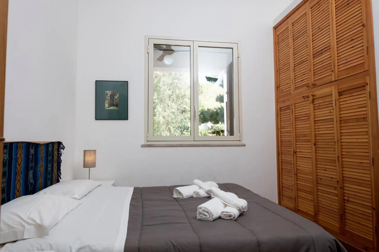 Villa Gina con vista mozzafiato sul golfo di Macari Italia