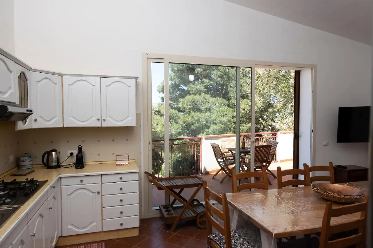 Villa Gina Con Vista Mozzafiato Sul Golfo Di Macari 0*,  Italien