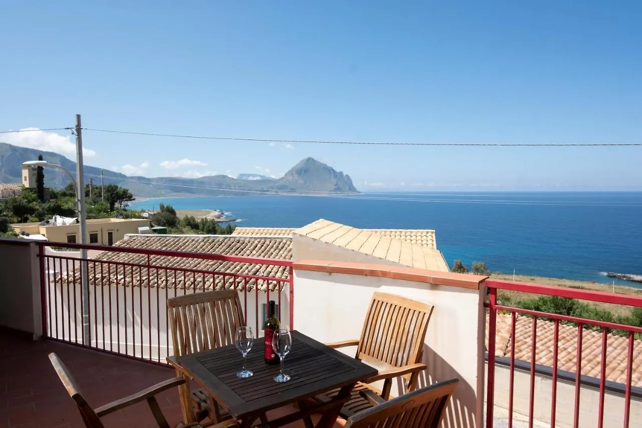Villa Gina Con Vista Mozzafiato Sul Golfo Di Macari